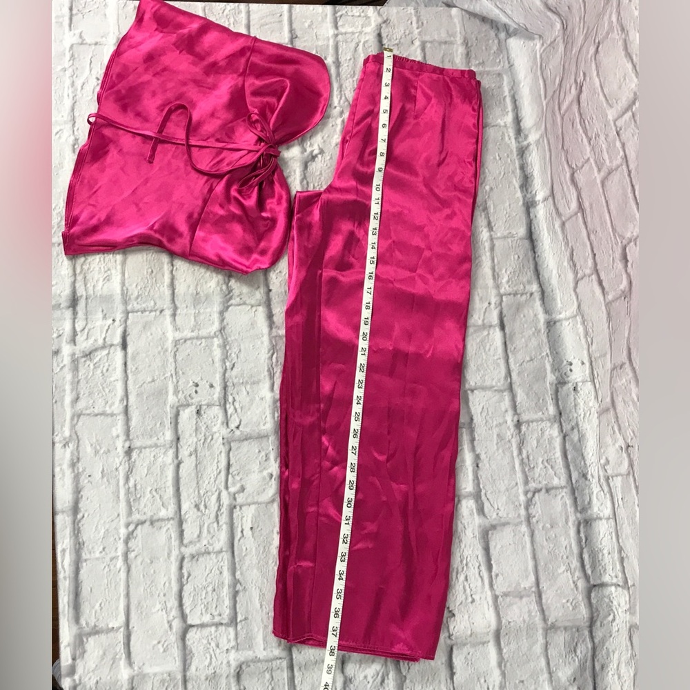 🎉 Host Pick! 🎉 Vintage NWOT Victoria’s Secret‎ Pajamas Satin Barbie Pink - Picture 13 of 14
